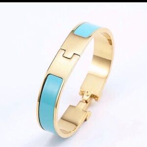 Luxe Blue and Gold Letter H
Bangle Bracelet Stainless Steel gold overlay BNWT